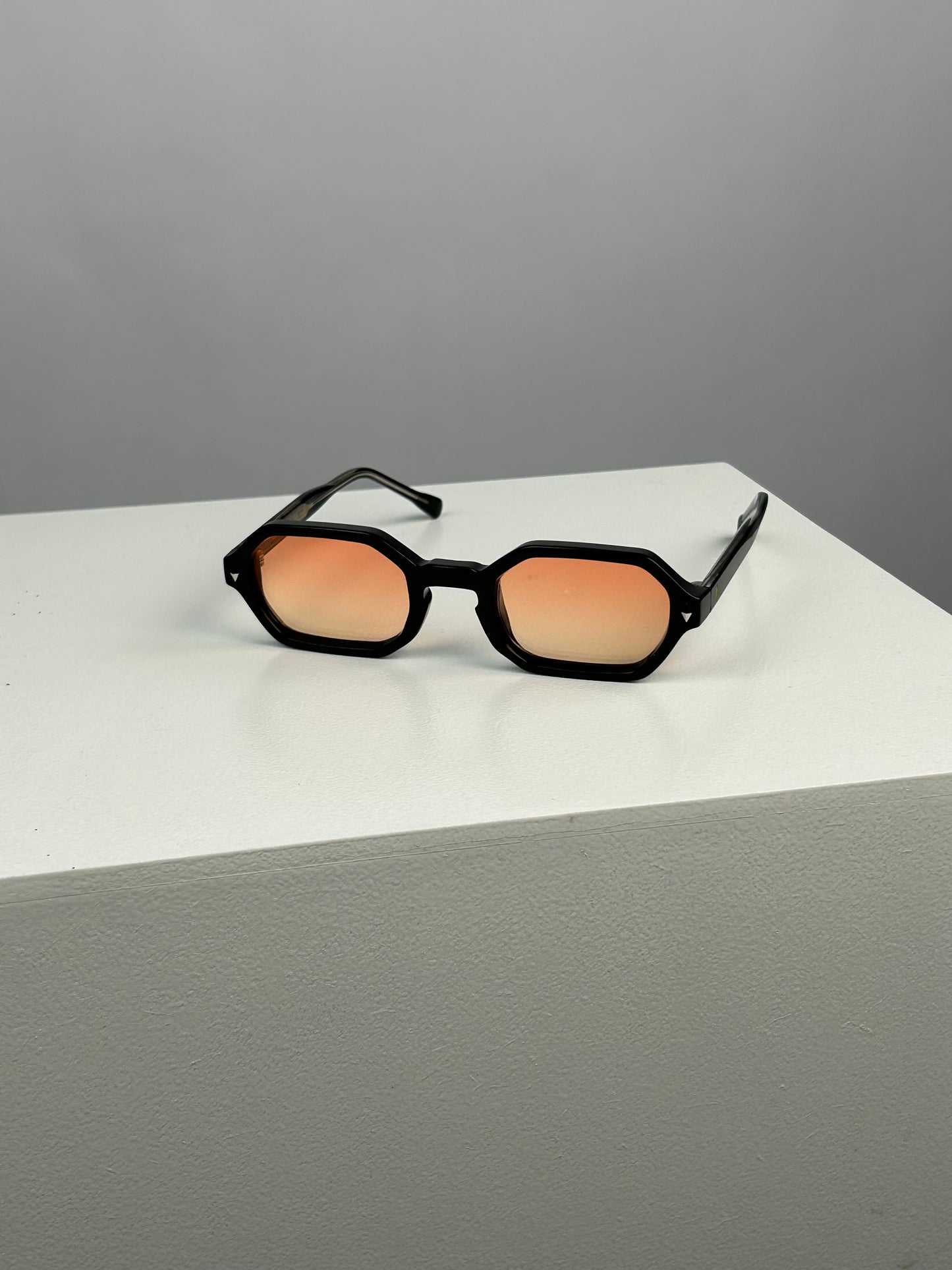 LXRYCLB® Solis – Luxe Oranje Zonnebril | Unisex | Limited Edition