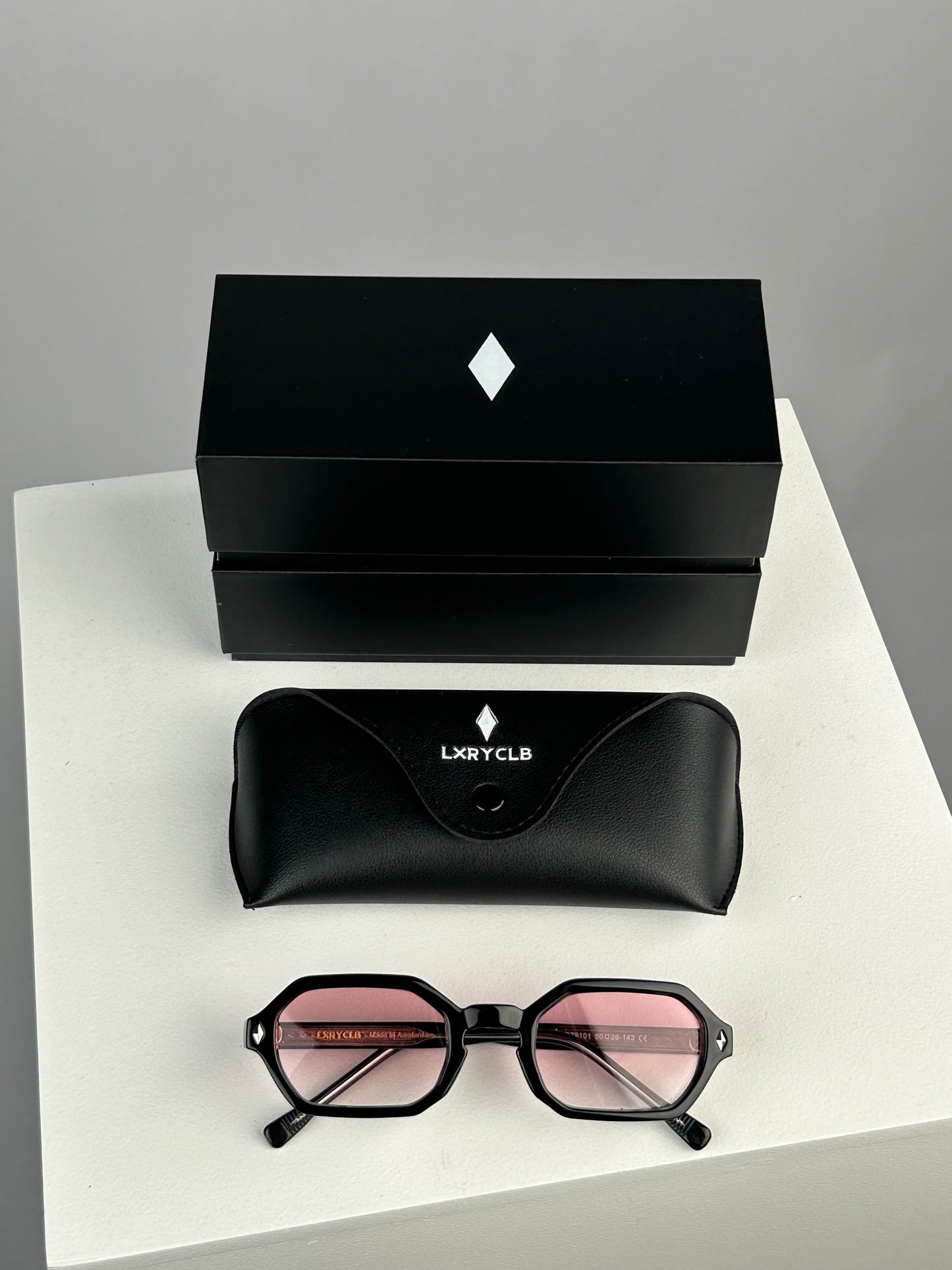 LXRYCLB® Rosé – Luxe Roze Zonnebril | Unisex | Limited Edition