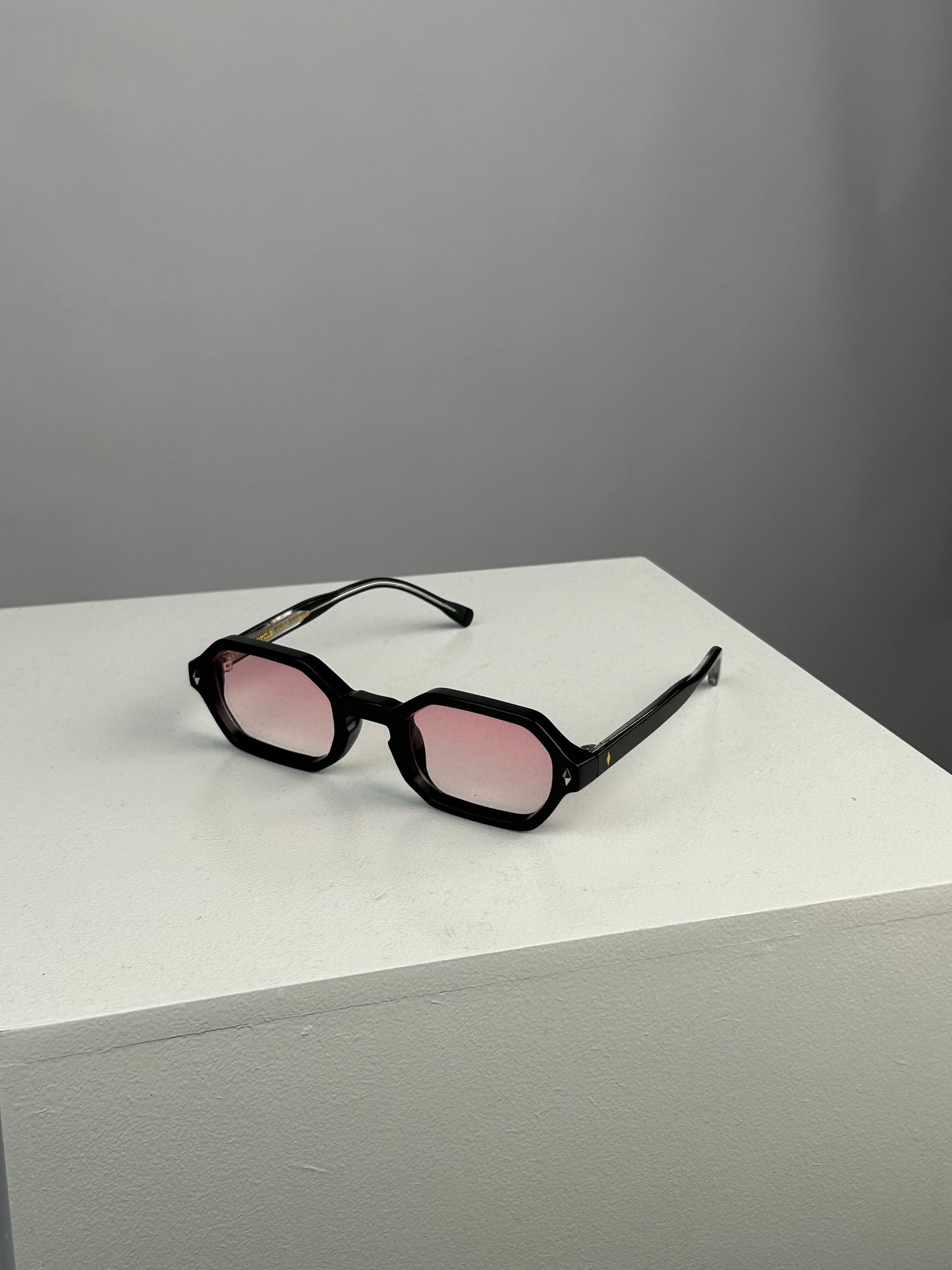 LXRYCLB® Rosé – Luxe Roze Zonnebril | Unisex | Limited Edition